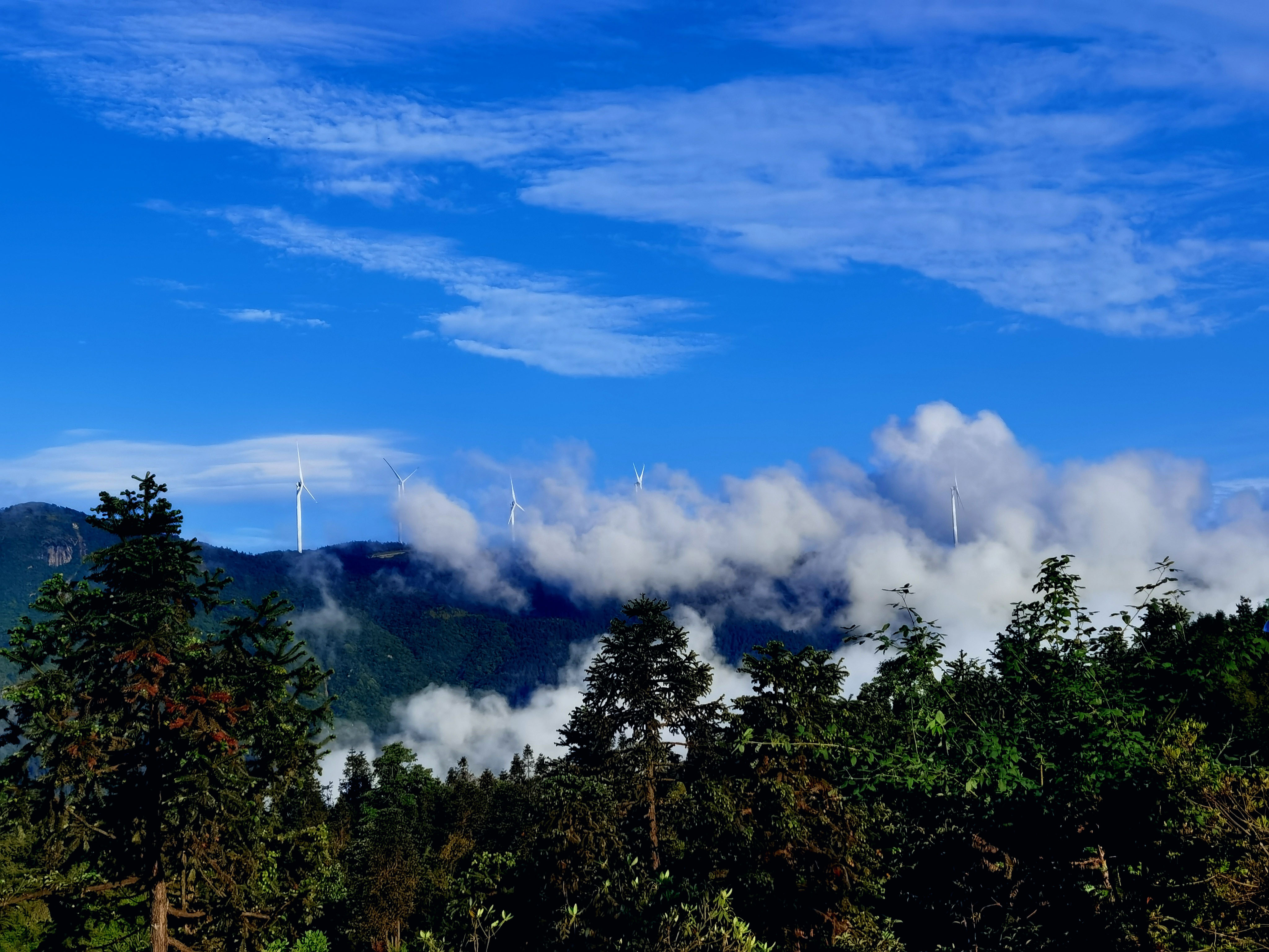 自駕游營(yíng)地露臺(tái)